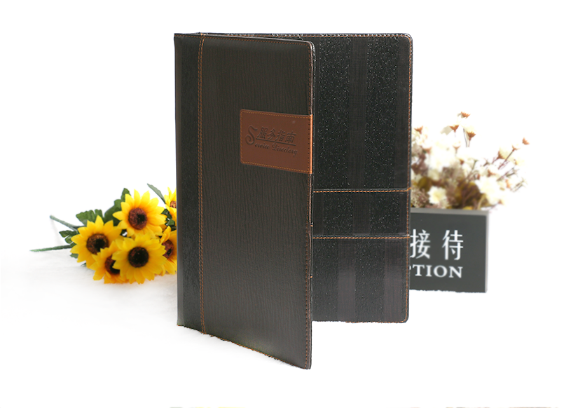 條紋設(shè)計，突出高貴優(yōu)雅